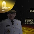 Fokus Ekonomi Kreatif, Sutiaji Raih Outstanding Local Leader