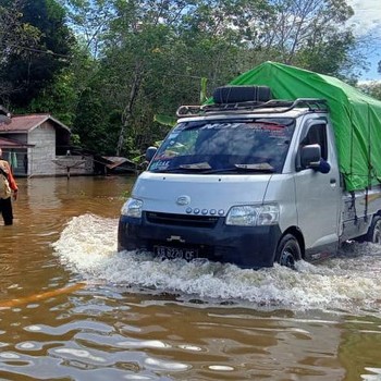 Penampakan Banjir Sintang yang tidak Surut Sejak 21 Oktober