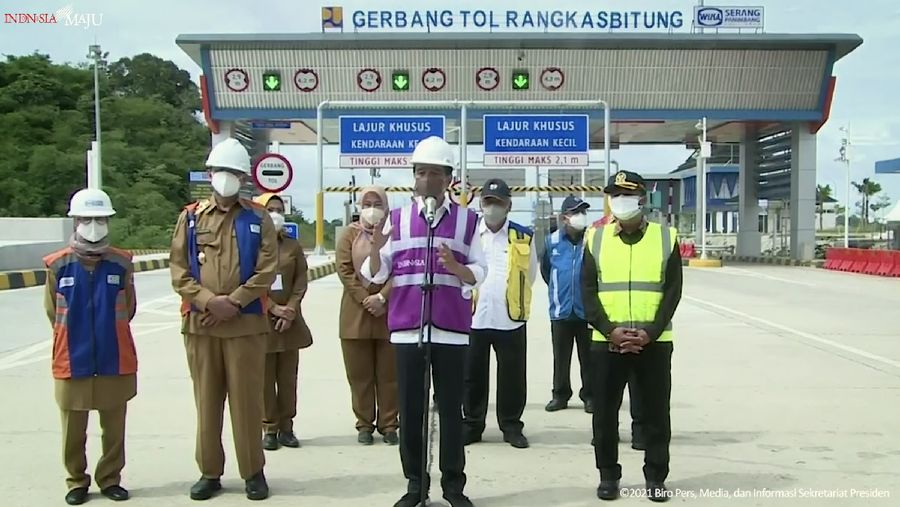 Jokowi Memberi Keterangan Pers Presiden RI, Kabupaten Lebak, 16 November 2021.