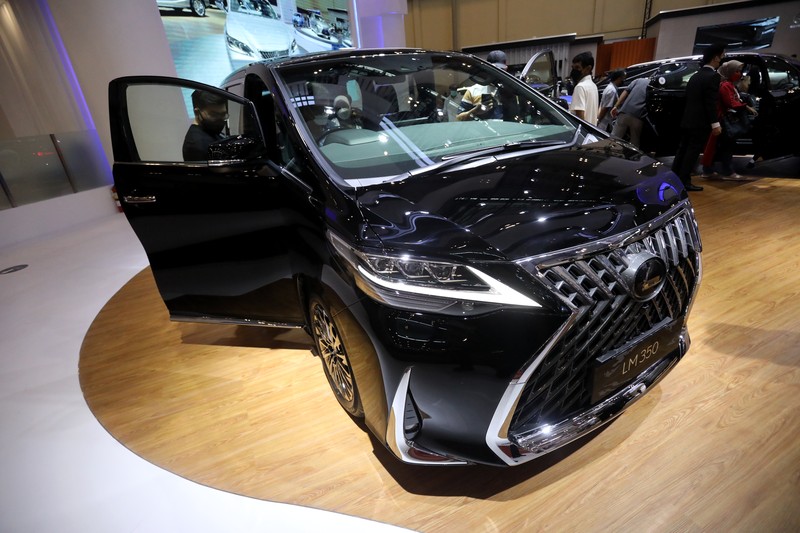 Lexus LM-350 (CNBC Indonesia/Andrean Kristianto) Lexus LM-350 (CNBC Indonesia/Andrean Kristianto)