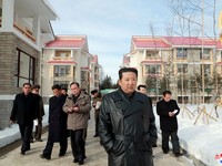 Gaya Kim Jong Un Pantau Kota Baru 'Utopia Sosialis' Korut