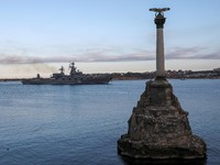 Tegang di Laut Hitam, Potret Kapal Rusia 'Kejar' Kapal NATO