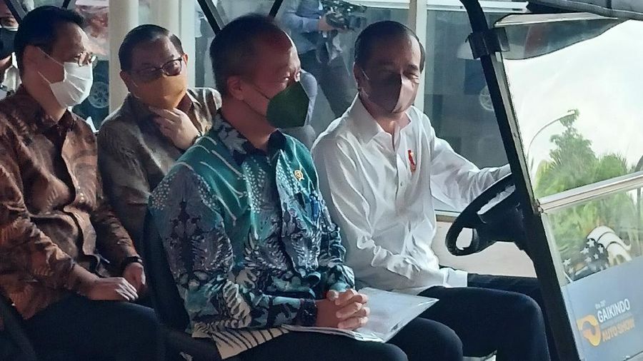 Jokowi di GIIAS 2021 (CNBC Indonesia/Ferry Sandi)