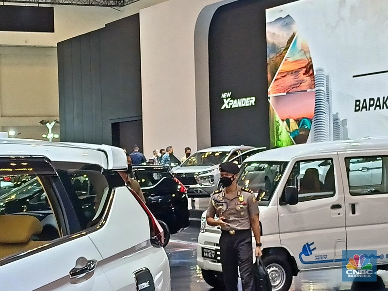 Jokowi di GIIAS 2021 (CNBC Indonesia/Ferry Sandi) Jokowi di GIIAS 2021 (CNBC Indonesia/Ferry Sandi)