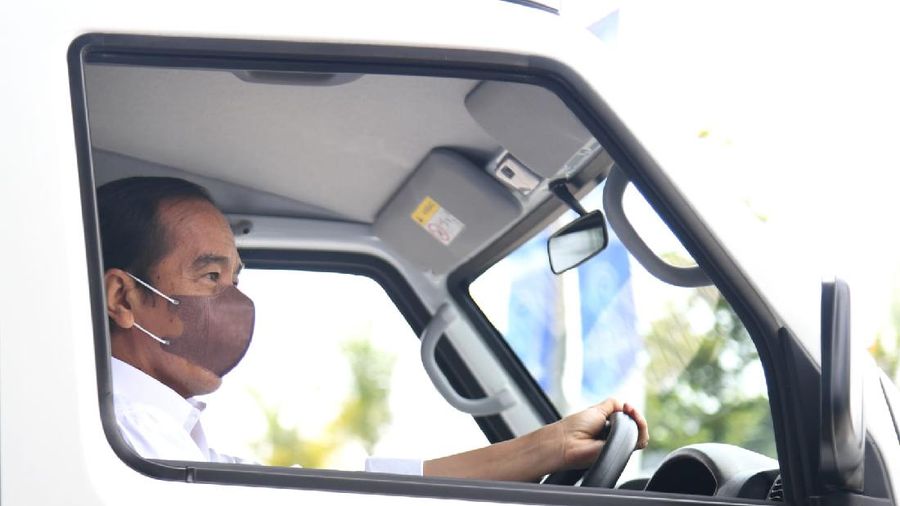 Jokowi di GIIAS 2021 (Lukas - Biro Pers Sekretariat Presiden)