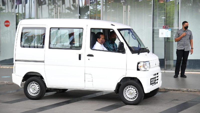 Jokowi di GIIAS 2021 (Lukas - Biro Pers Sekretariat Presiden)
