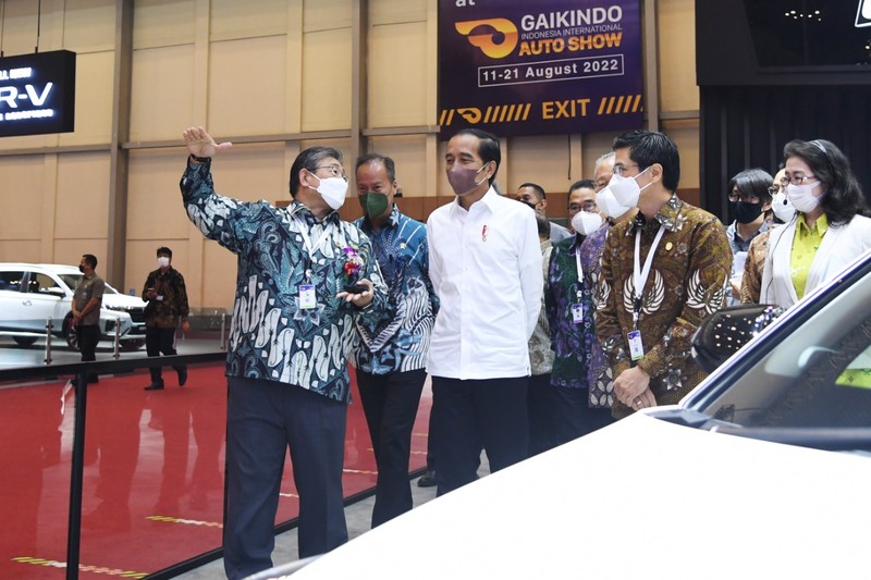 Jokowi di GIIAS 2021 (Lukas - Biro Pers Sekretariat Presiden)