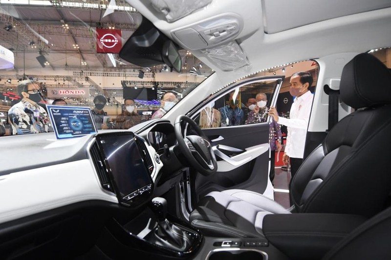 Jokowi di GIIAS 2021 (Lukas - Biro Pers Sekretariat Presiden)