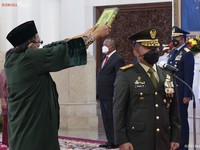 Erick Tunjuk KSAD Dudung Abdurachman Jadi Komut Pindad