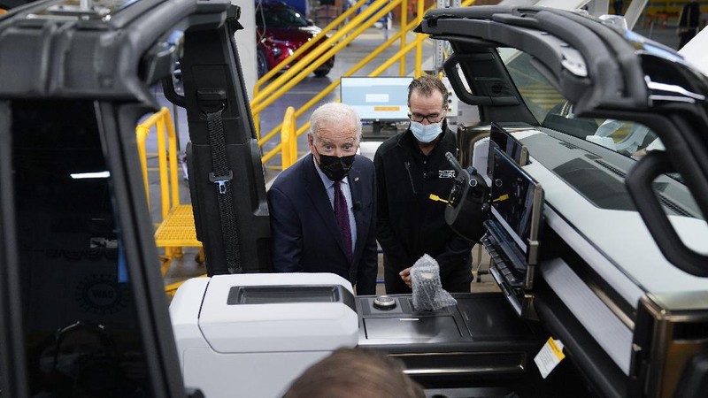 President Joe Biden speaks during a visit to the General Motors Factory ZERO electric vehicle assembly plant, Wednesday, Nov. 17, 2021, in Detroit. (AP Photo/Evan Vucci)