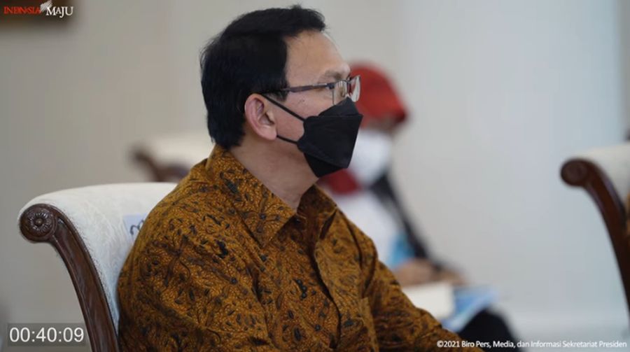 Komisaris Utama Pertamina Basuki Tjahaja Purnama Saat Mengikuti Pengarahan Presiden Jokowi kepada Komisaris dan Direksi Pertamina dan PLN, 16 November 2021. (Tangkapan Layar via Youtube Sekretariat Presiden)