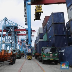 Waduh! Kemacetan Di Pelabuhan Priok Bisa Negatif Bagi PDB Lho
