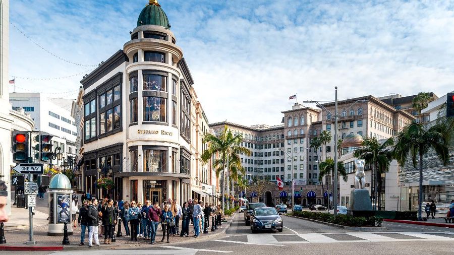 Beverly Hills (Photo by David Vives from Pexels)