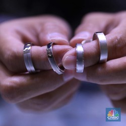 Investor Masih Galau, Harga Perak Malas Gerak