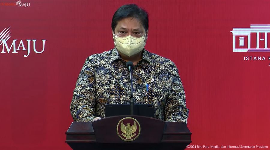 Menko Perekonomian Airlangga Hartarto dalam konfrensi Pers terkait “Evaluasi Pemberlakuan Pembatasan Kegiatan Masyarakat, 22 Nov 2021 (Tangkapan Layar Sekretariat Presiden)