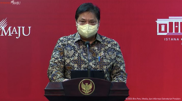 Menko Perekonomian Airlangga Hartarto dalam konfrensi Pers terkait “Evaluasi Pemberlakuan Pembatasan Kegiatan Masyarakat, 22 Nov 2021 (Tangkapan Layar Sekretariat Presiden) Menko Perekonomian Airlangga Hartarto dalam konfrensi Pers terkait “Evaluasi Pemberlakuan Pembatasan Kegiatan Masyarakat, 22 Nov 2021 (Tangkapan Layar Sekretariat Presiden)
