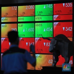 Sempat Dibuka Hijau, IHSG Sempat Sentuh Rekor Lagi