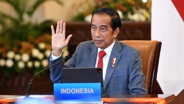 Presiden Joko Widodo (Jokowi) dalam pidatonya saat menghadiri Konferensi Khusus untuk Memperingati 30 Tahun Hubungan ASEAN-China secara virtual dari Istana Kepresidenan Jakarta, Senin (22/11/2021). (Biro Pers Sekretariat Presiden/ Rusman)