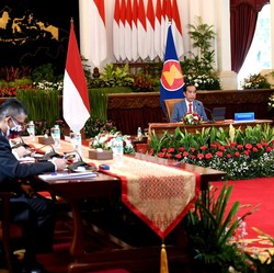 Jreng! RI dan China Pimpin Dunia Buang Dolar AS