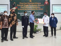 KPC Salurkan Beasiswa ke 3.675 Putra Putri Kutai Timur