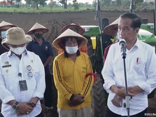 Jokowi Ingin Seluruh Petani RI Pakai Mesin Pertanian Canggih