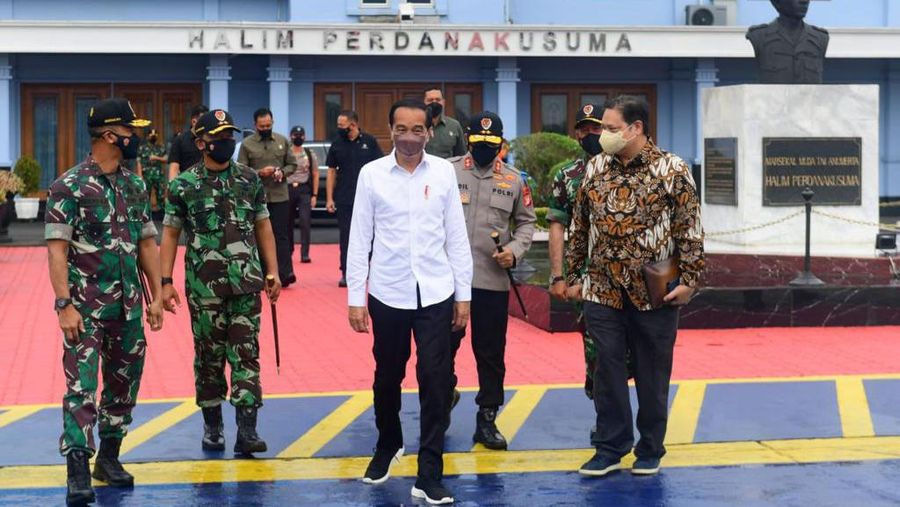 Presiden Joko Widodo bertolak ke Sulawesi Selatan untuk kunjungan kerja (Biro Pers Sekretariat Presiden/Muchlis Jr)