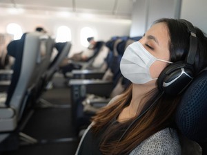 Petinggi Maskapai Ungkap Dua Kesalahan Umum Bagi yang Ingin Tidur di Pesawat