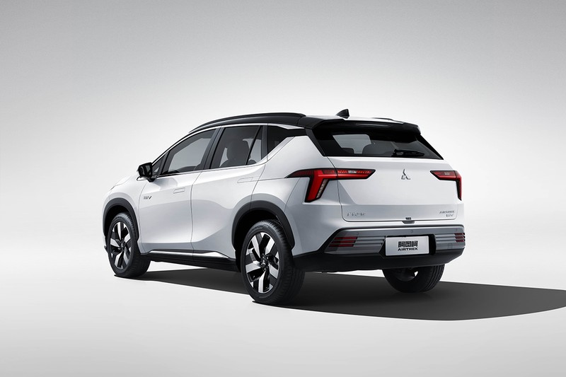 Mobil listrik SUV Mitsubishi Airtrek (Dok. Mitsubishi Motors) Mobil listrik SUV Mitsubishi Airtrek (Dok. Mitsubishi Motors)