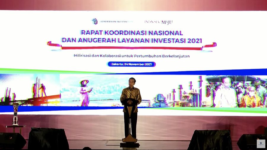 Presiden Joko Widodo dalam Rapat Koordinasi Nasional dan Anugerah Layanan Investasi 2021. (Tangkapan Layar Youtube BKPM TV - Invest Indonesia)