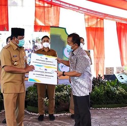 Hari Kesehatan Nasional, Arutmin Beri Alat Kesehatan di Satui