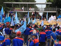 Detik-Detik UMK 2022 Diketok, Buruh Kompak Bergerak!