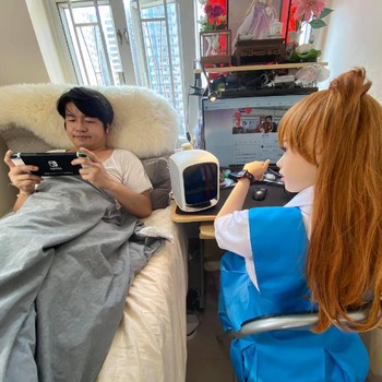 Ini Xie Tianrong, Pemuda yang Hidup Mesra dengan Boneka Seks