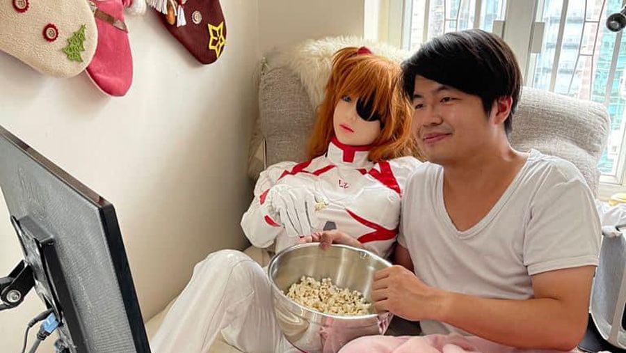 Pria Hidup dengan Boneka Sex Xie Tianrong (Tangkapan Layar via Facebook/謝天榮)