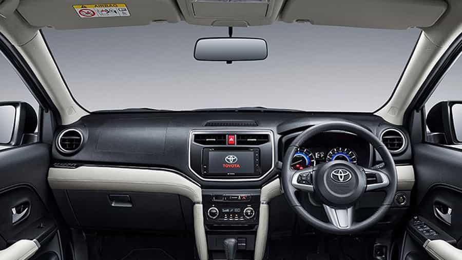 Toyota Rush. CNBC Indonesia/Andean Kristianto