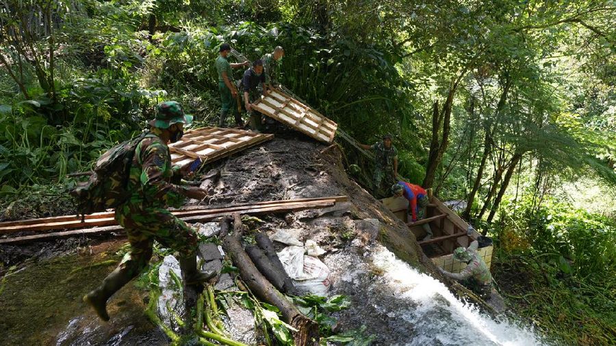 Kisah Sulit Warga Bali Akses Air Bersih dengan Mudah & Murah