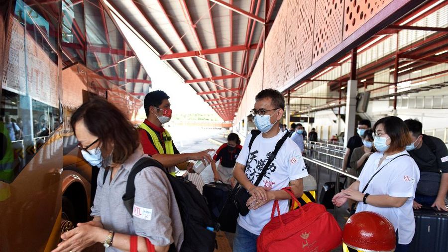 Singapura, Malaysia membuka kembali perbatasan darat di tengah kekhawatiran atas varian Omicron. (REUTERS/CAROLINE CHIA)