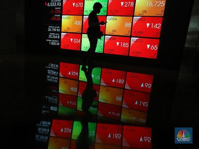 IHSG Masih Malu-Malu Rebound, Sesi I Berakhir Turun 0,35%