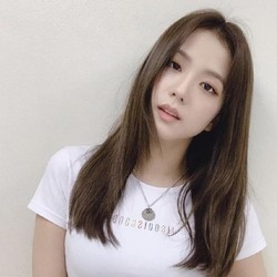Jisoo Alami Benjolan di Leher, Ini 8 Kemungkinan Penyebabnya