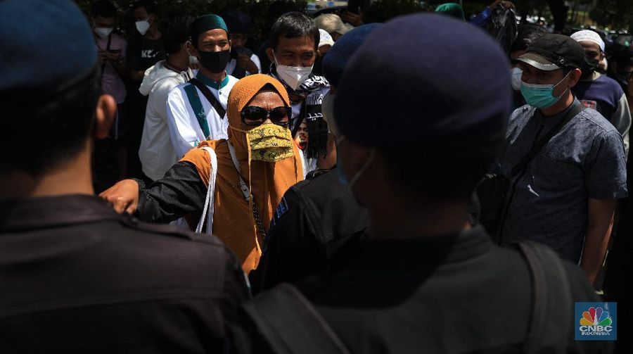 Aksi relawan 212 d Jakarta (CNBC Indonesia/Muhammad Sabki)
