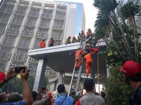 Penampakan Gedung Cyber Kebakaran, 3 AB Tak Bisa Transaksi!