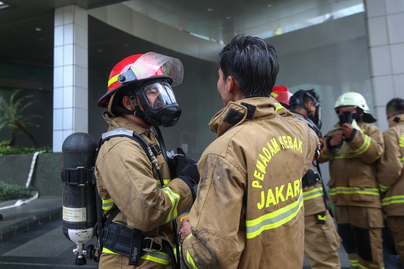 Kebakaran Gedung Cyber 1 Mampang. (Detikcom/Grandyos Zafna) Kebakaran Gedung Cyber 1 Mampang. (Detikcom/Grandyos Zafna)