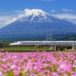 Kebanyakan Turis, Jepang Pungut Tiket Masuk ke Gunung Fuji