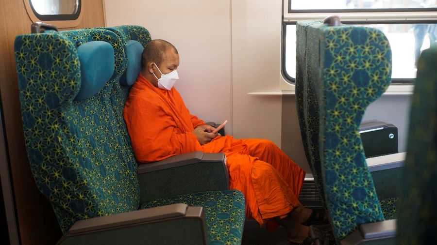 Peresmian proyek kereta cepat Laos-China. (REUTERS/PHOONSAB THEVONGSA)