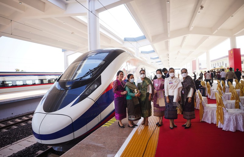Peresmian proyek kereta cepat Laos-China. (REUTERS/PHOONSAB THEVONGSA)