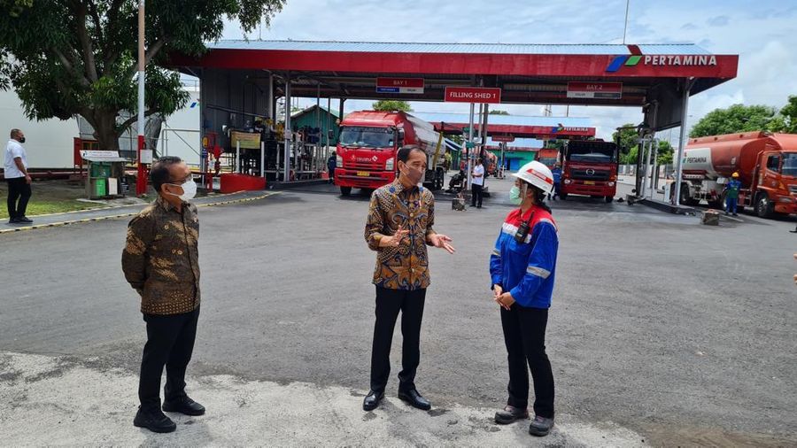 Presiden Jokowi Cek Ketersediaan BBM di Bali, Kondisi Aman*