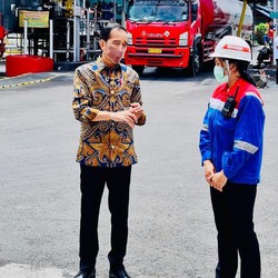 Jokowi Tiba-tiba Sidak Terminal BBM di Bali, Ada Apa Ini?