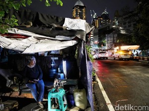 Puluhan Juta Orang RI Hidup Miskin, Jurang dengan Si Kaya Masih Menganga