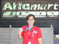 Karyawan Alfamart Ini Raih Perak Angkat Besi Peparnas Papua