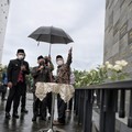 Penuh Haru, Wapres dan Kang Emil Resmikan Monumen di Jabar