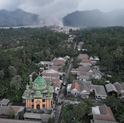 Tetap Waspada, Erupsi Gunung Semeru Masih Bisa Terjadi!